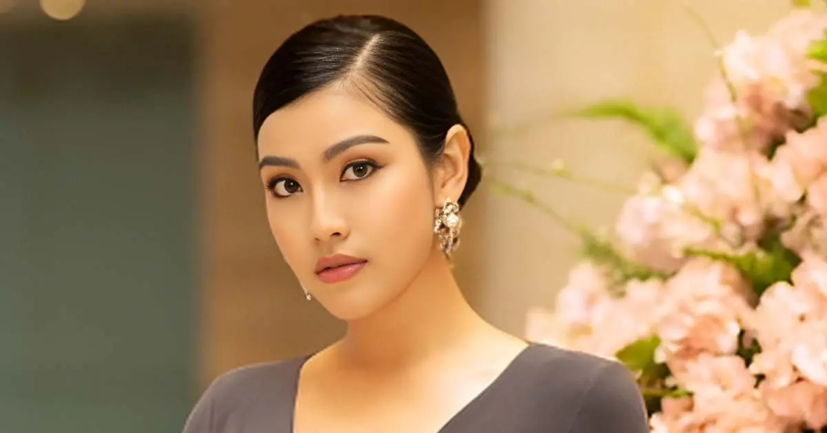 Actress Ei Chaw Po is transferring to a new career as a professional actress.