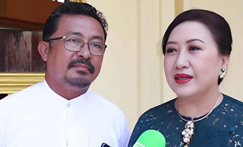 Actors Aung Khaing and Wahwah talked about the significance of true journalism.